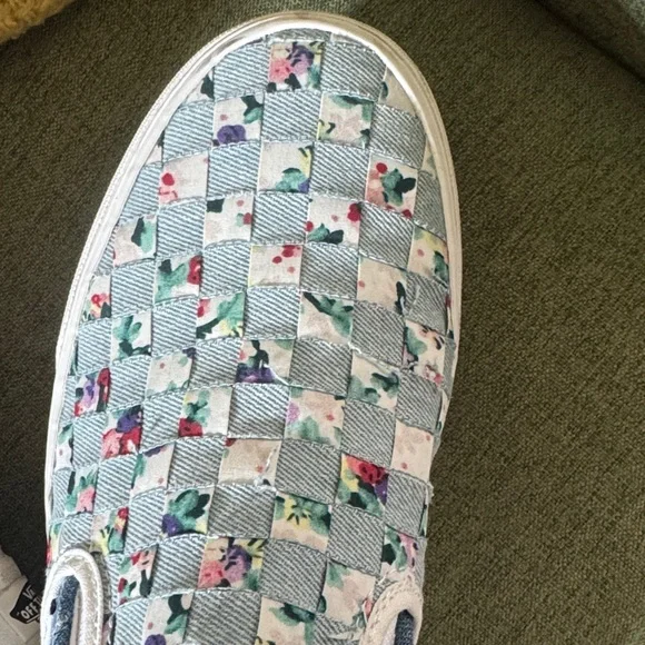 Vans Floral Checkered Slip-On Sneakers - Blue and White womens size 10 platform - Picture 4 of 5